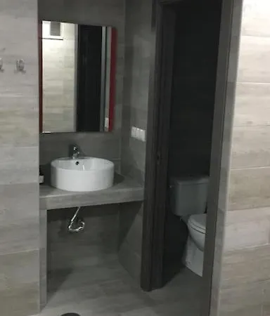 Apartment A, A 3 Minutos De La Estacion De Bus Y Tren *