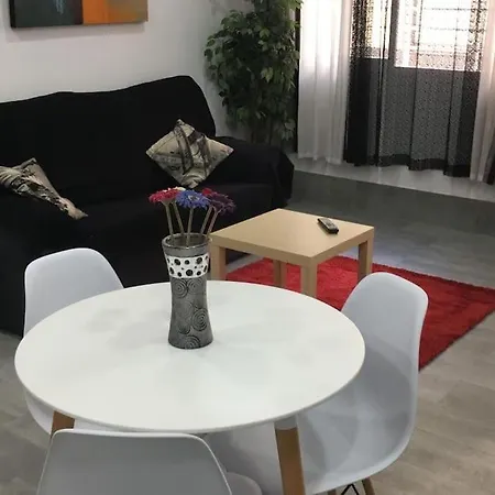 Apartment A, A 3 Minutos De La Estacion De Bus Y Tren Malaga