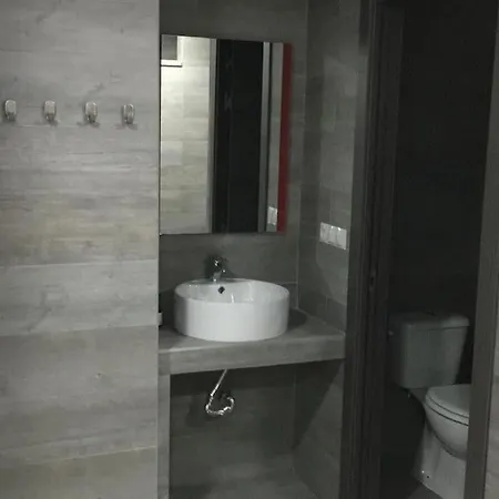 Apartment A, A 3 Minutos De La Estacion De Bus Y Tren *